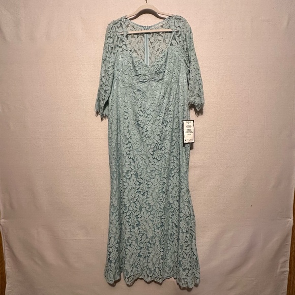 NWT Eliza J Floral Lace Trumpet Gown - size 18W - Picture 2 of 6